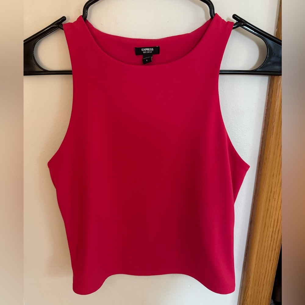 Hot pink tank top.